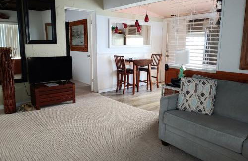 Sunrise Ocean Suites - Photo 13