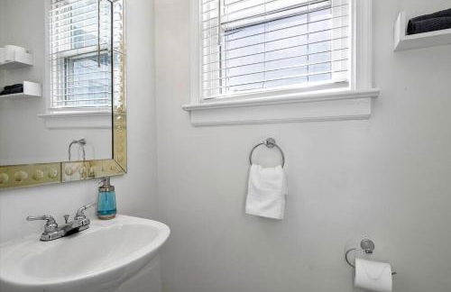 Private House Mins to Maymont Park, Trails & VCU! - Foto 24