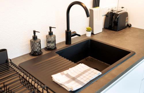 River Lux Loft - 5min to HBF - Photo 12