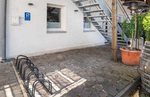 MOLA Apartments-Moderne Ferienwohnung im Herdecker Zentrum für 3 Personen-mit Balkon-Grill-Gratis Parkplatz-WLAN - Foto 24