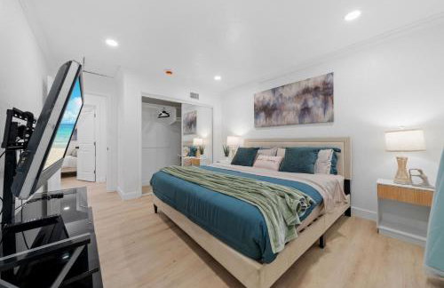 Entire Private Home with 4 Bedrooms 3 Bathrooms, Big Yard, View, , King Bed, 10 Parking, Available Now - Foto 58