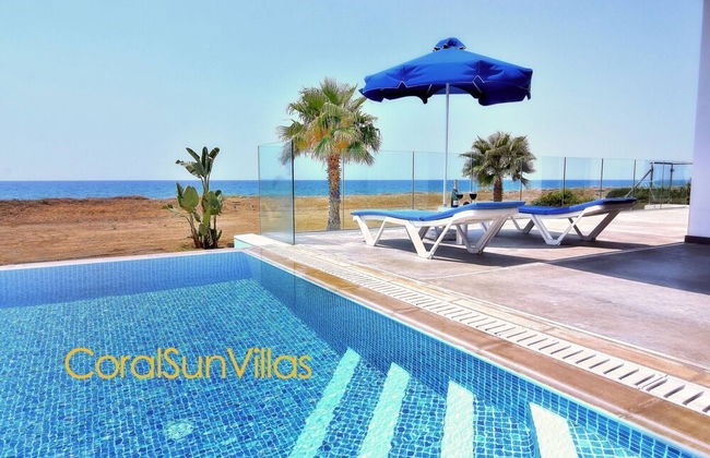 Blue - Beach Front Spectacular Villa Sleeps 10 - Foto 33