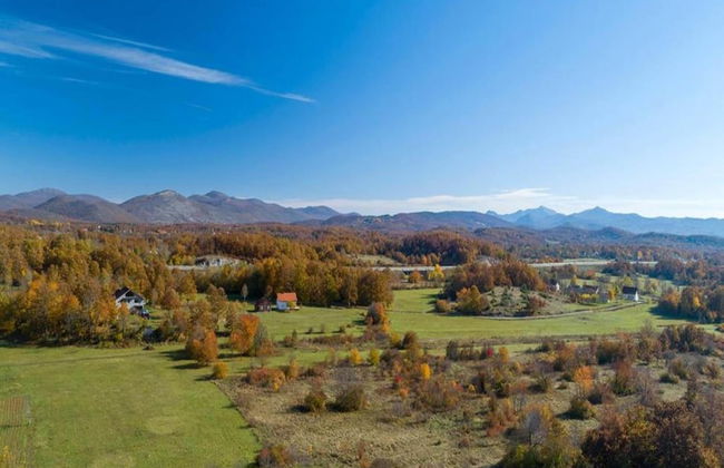 Quiet Country Side Cottage with Private Garden & WiFi near Nature Park Velebit - Foto 23