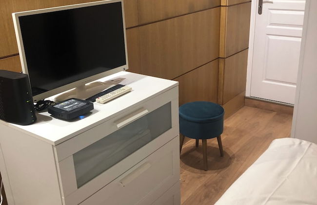 One bedroom flat ground floor avec cuisine -Rue Saint charles - métro Charles Michels 75015 PARIS - Photo 6