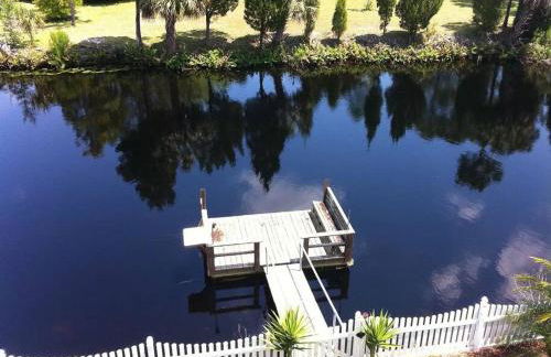 4BR Private Dock, Warm Spring Canal, Kayaks, Canoe - Photo 56