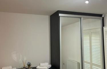 Modern 2-Bedroom Flat Near Wembley - 9 Minutes from Park Royal Station - Foto 19
