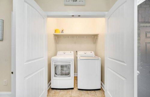 Cozy 2B Townhouse King Bed Free Parking TV in BRs - Foto 14