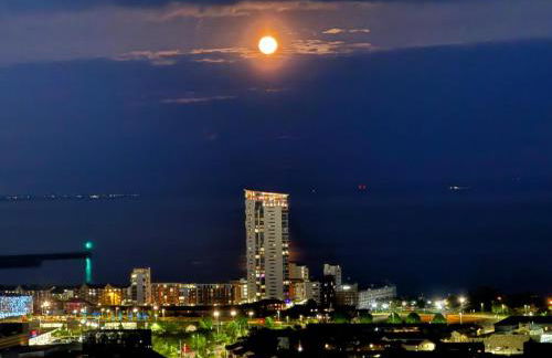 Heavenly 1 -Bedroom Retreat with Stunning sea & Garden Vistas - Foto 5