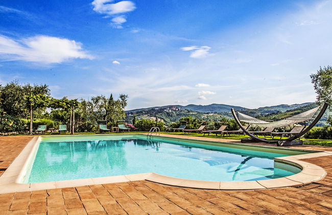 2 bedroom Apartment in Allerona with swimming pool and garden - Photo 2