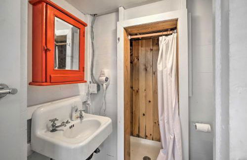 Cozy Stockbridge Cabin - Walk to Beach and Lake! - Foto 9