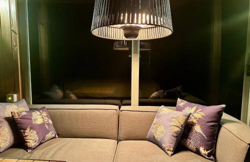 Peak District Romantic Retreat Outdoor Japanese Whirlpool bath - Photo 10