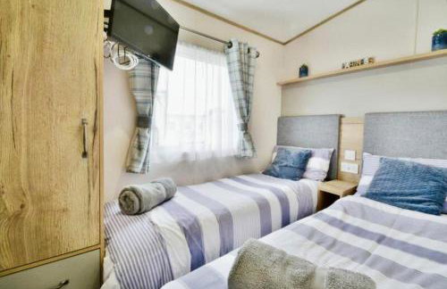 Exquisite Lake lodge in Hoburne Holiday Resort - Valentino Rose Lodge - Foto 53