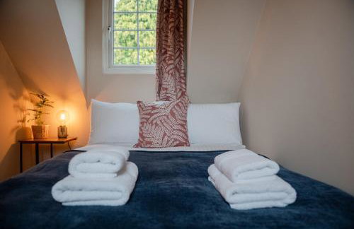 Hazel House - Cosy 2 bedroom house with parking near to Oxford - Foto 72