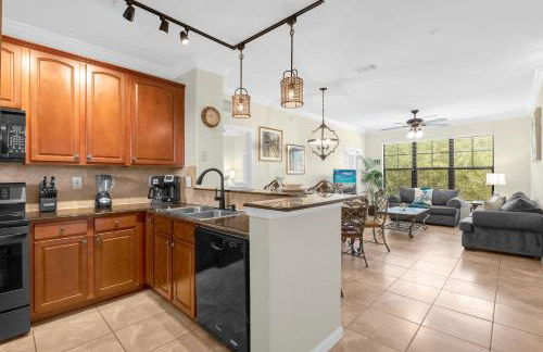 Condo with Private Patio - Near Disney's Animal Kingdom - Foto 25