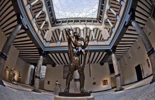 Amplio y Cómodo chalet a 15 minutos del centro con piscina y pistas de tenis - Foto 34