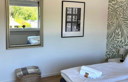 REMA Homes - Gesamte Wohnung, Küche, Parkplatz, Terrasse - Foto 17