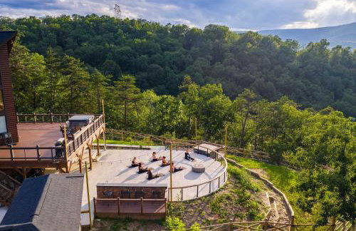 Luxury A Frame 5BR Hot Tub & Mountain Views - Foto 72