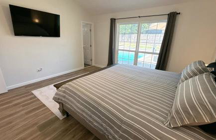 DFW Oasis with Pool and Hot Tub - Photo 29