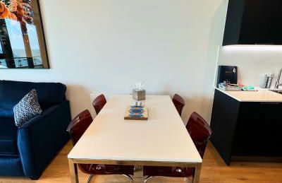 Stunning Beach Front Apartment with Sea views, FREE Parking & Balcony - Foto 18