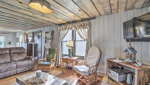 Eclectic Ladysmith Hideaway Hike and Hunt! - Foto 4