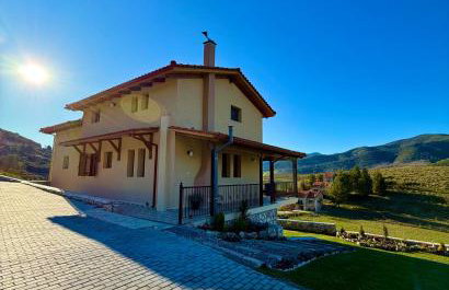 Alexi's House - Photo 43