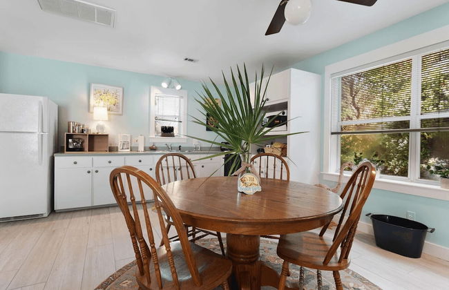 30A Grayt'n Greatful by Avantstay Charming Home+cottage, Walk to Western Lake - Foto 28