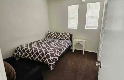 Beautiful 4BD and 3BA Pool Jacuzzi Vacation Home - Foto 28