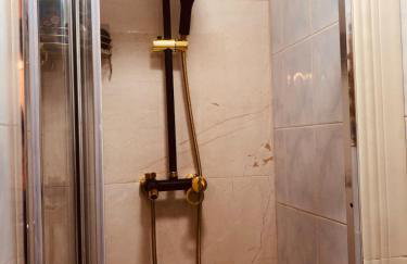 London Central 4 bed House with Garden - Photo 23