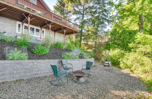 Charming Wolcott Cottage with Fire Pit and Mini Dock - Foto 37