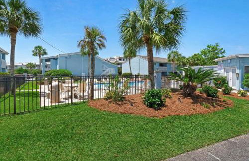 Steps to the Beach Pool Courts Family Fun - Foto 56