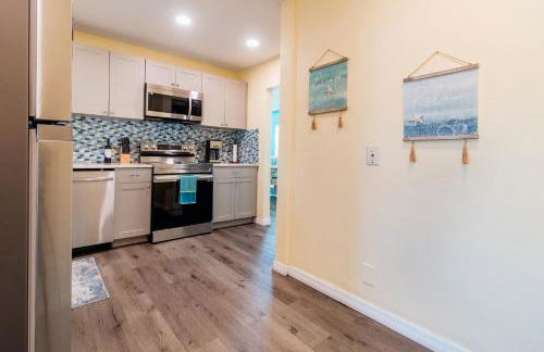 Lovely vacation home 1 block from beach & downtown Gulfport - Foto 23