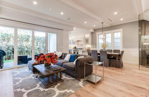 Beautiful 2 Story Right by the Water, Ocean View - Foto 17