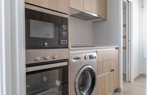 Precioso apartamento frente a la playa con piscina - Foto 17