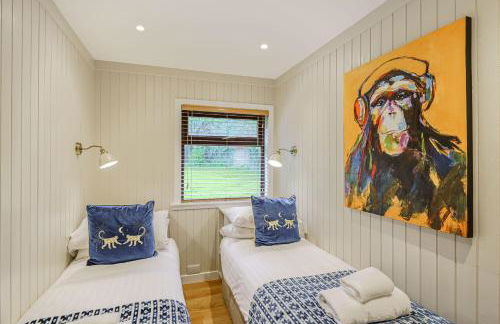 Conifer Lodge 25 with Hot Tub - Photo 5