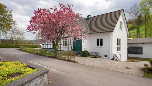 Gut Vasbach Ferienwohnungen - Foto 5