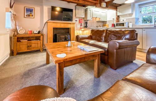 Rose Cottage 2 - Photo 4