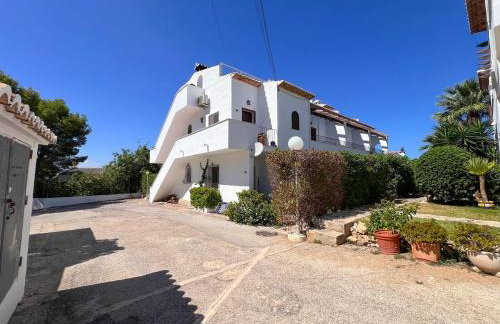 La casita de Toni en las Rotas Denia con jardín y piscina - Foto 8