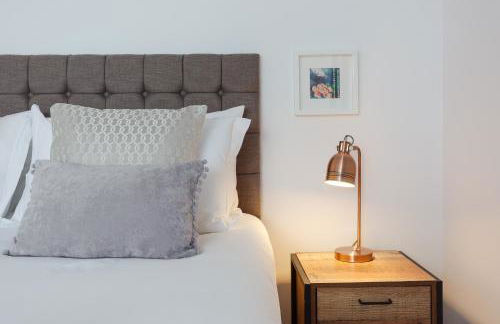 Dollar Apartments-41 Bridge Street - Photo 102