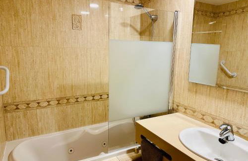 Su Eminencia - Sea View Apartment with Modern Comforts - Foto 60