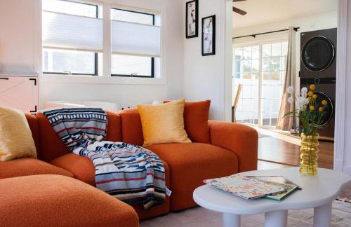 Entire house New Reno w AC Pet friendly gated back - Foto 1