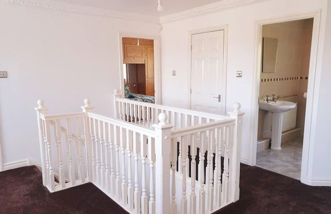 Lovely 4-bed , 3 Bath Villa in Bolton, Manchester - Foto 27