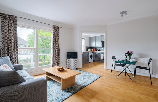 Putney Perfection - Photo 18