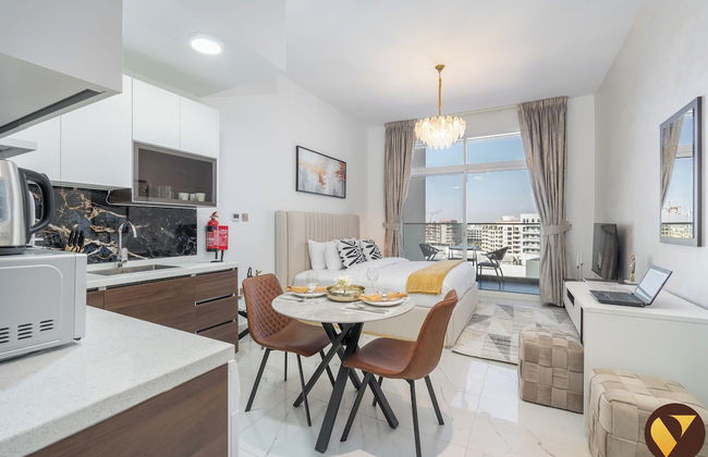 Vogue Jewelz Resident near MiracleGarden - Photo 4