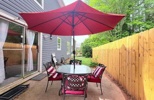 Large 3BR Home for Families and Work Stays With Fast WIFI - Foto 3