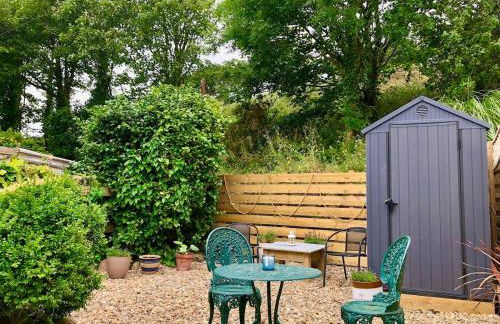 Knocker Cottage is a 3 bedroom made up of 1 double bedroom and 2 small double bedrooms in small village 10 min to beaches - Foto 79