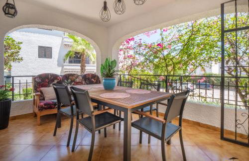 Mi Casa Espanola - Photo 26