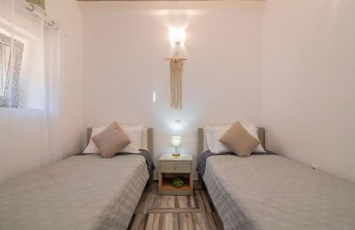 Villa Daniela - Private Pool and Serene Location, by ZanteWize - Foto 11