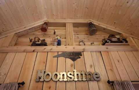 Couple Retreat Cabin-near Smoky Mountain Railroad-Hot Tub - Foto 32