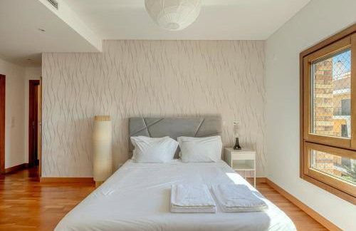 Modern 2 bedroom apt 20 min from city center - Foto 24