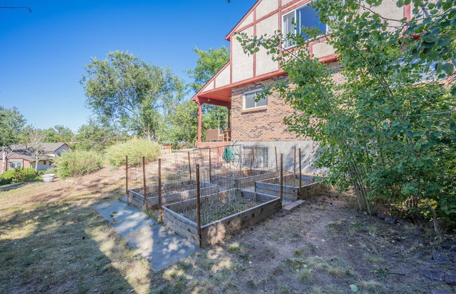 4 BR Country Home in Suburbs W/trails & Parks - Foto 32